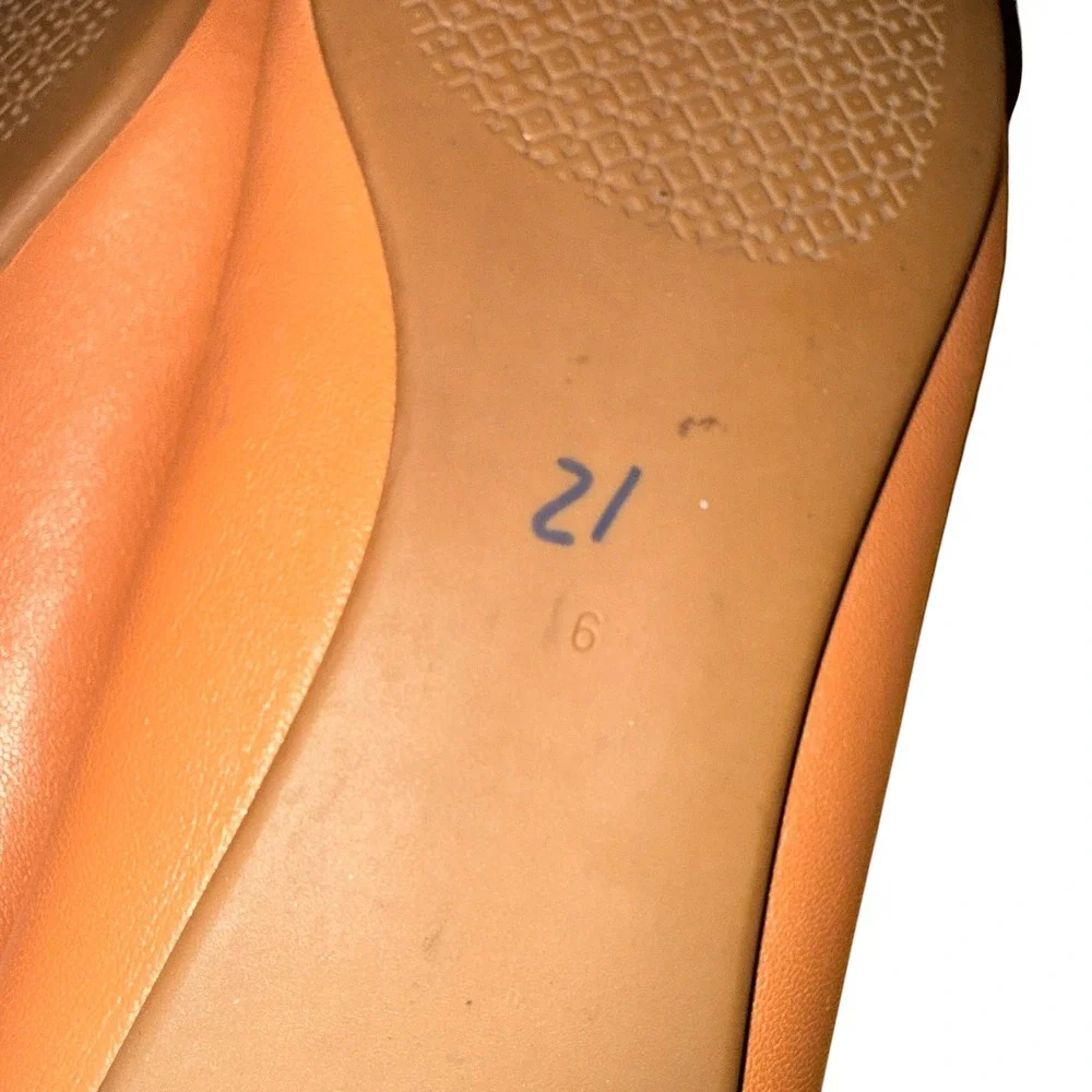 Tory Burch EVERLY Ballet Flats Women 6 Pre-Owned Tan Leather Gold Logo Reva Shoe